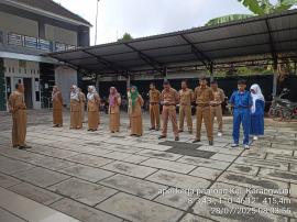 KEGIATAN APEL PAGI BERSAMA PAMONG KALURAHAN KARANGWUNI PKL SMK MUHAMMADIYAH RONGKOP